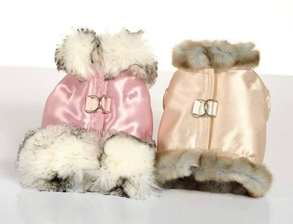 Mäntelchen mit Kunstfell