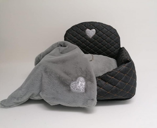 Eh Gia Blanket mit Herz Applikation in Grey